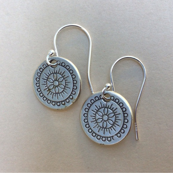 Sterling Silver Sundance charm Earrings new - Picture 7 of 8